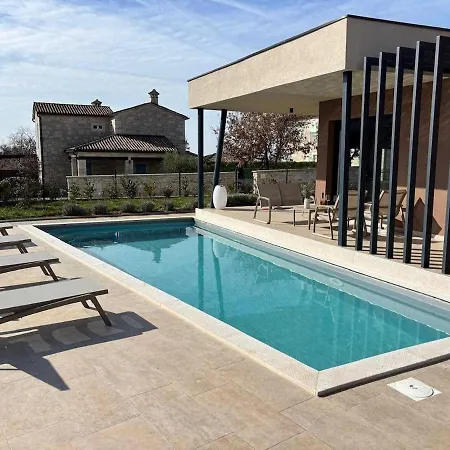 Kumpanija With Pool By Vacay