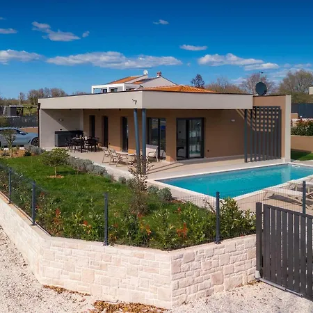 Kumpanija With Pool By Vacay Vila